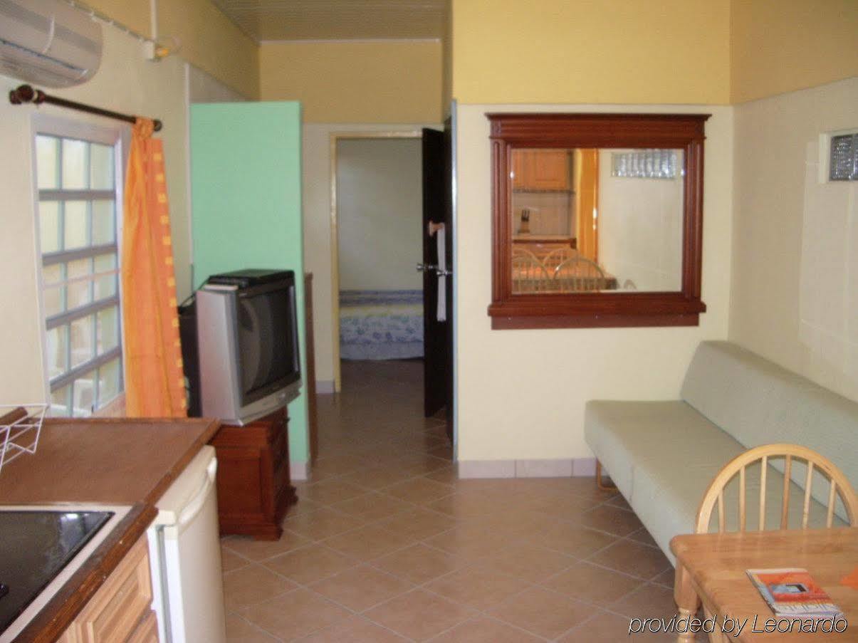 Azure Hotel And Art Studio Simpson Bay Kültér fotó